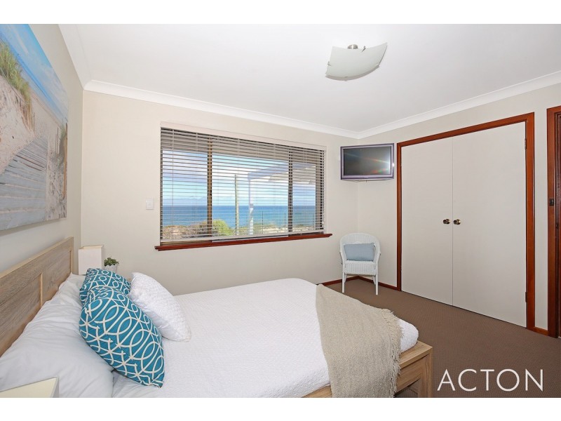 1/56 Halls Head Parade, Halls Head WA 6210