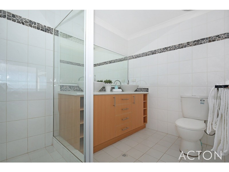 1/56 Halls Head Parade, Halls Head WA 6210