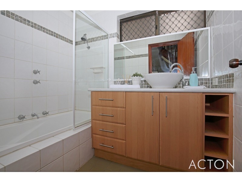 1/56 Halls Head Parade, Halls Head WA 6210