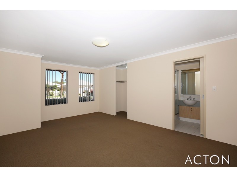 22 Anhinga Trail, Dudley Park WA 6210