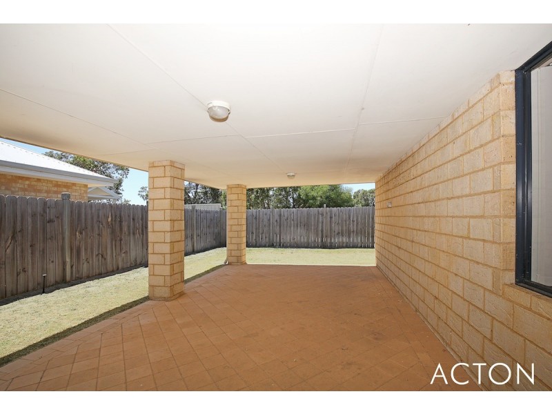 22 Anhinga Trail, Dudley Park WA 6210