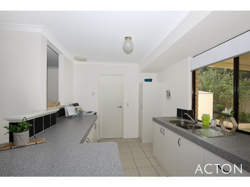 6A Valentino Close, Greenfields WA 6210