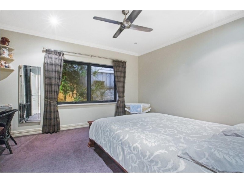 8 Torwood Edge, Halls Head WA 6210