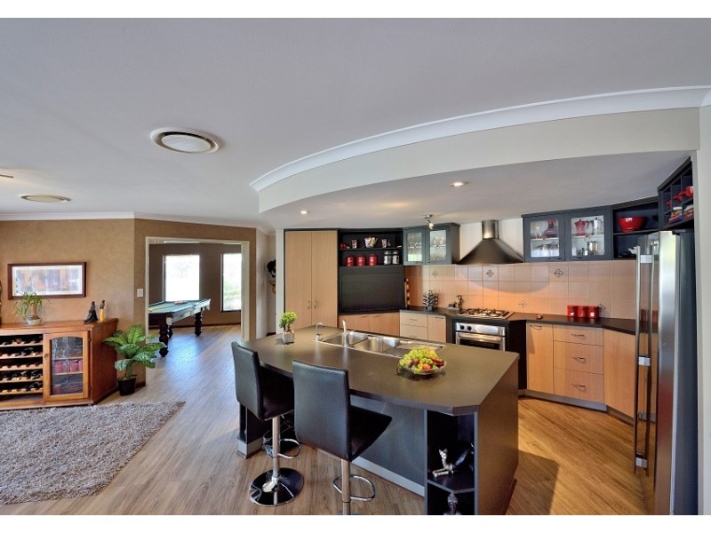 2 Darwin Terrace, Dudley Park WA 6210