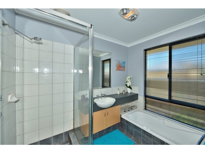 2 Darwin Terrace, Dudley Park WA 6210