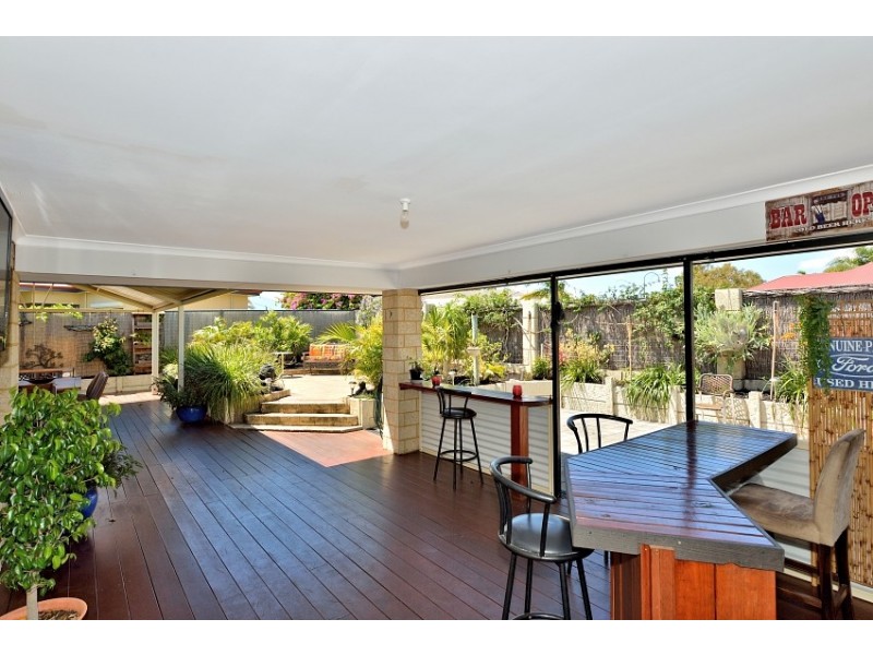 2 Darwin Terrace, Dudley Park WA 6210