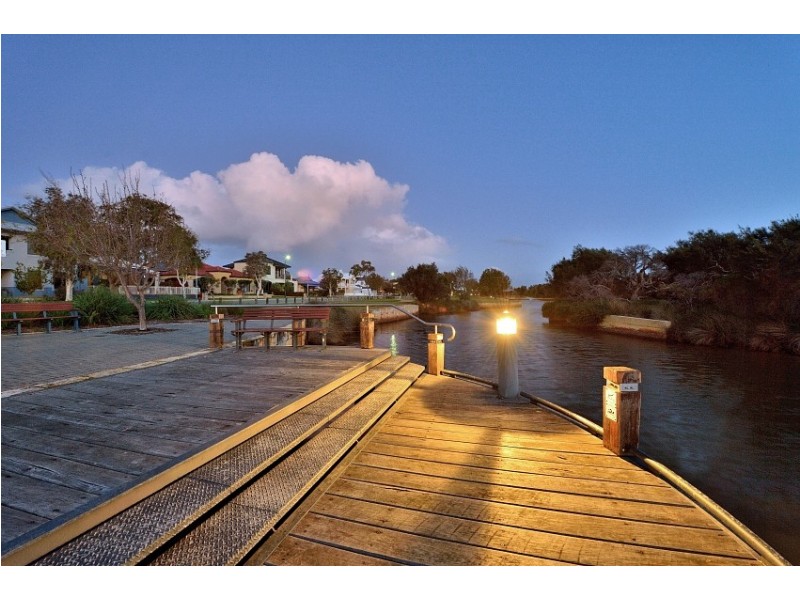 2 Darwin Terrace, Dudley Park WA 6210
