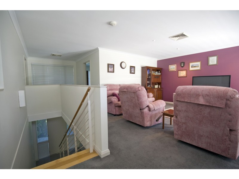 41 Malone Loop, Meadow Springs WA 6210