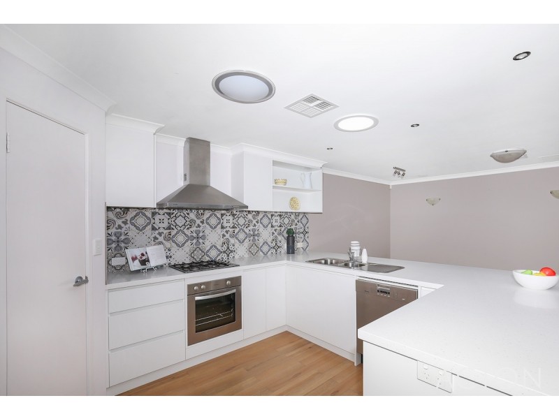 14 Pelsaert Lane, Wannanup WA 6210