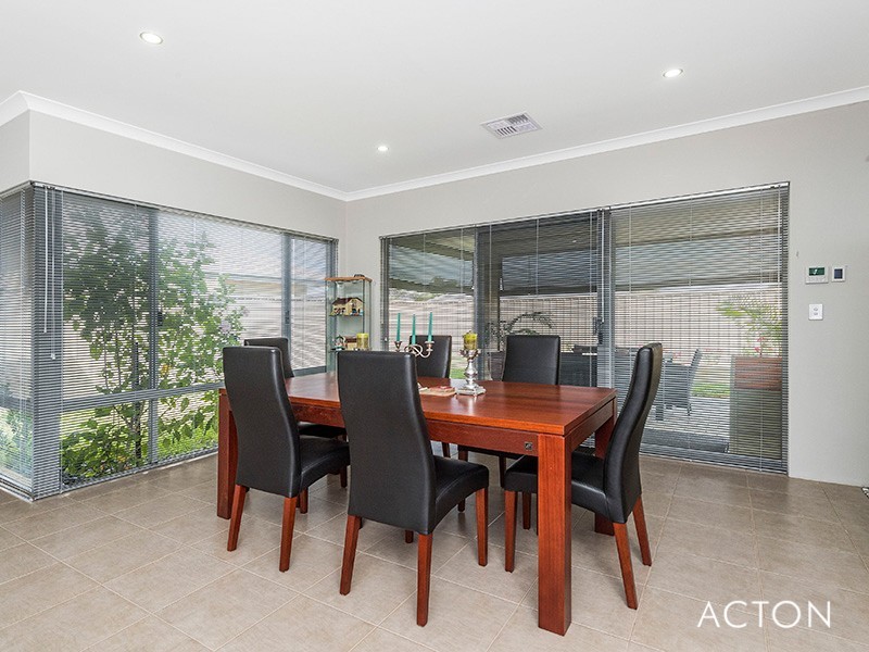 14 Headingley Link, Meadow Springs WA 6210