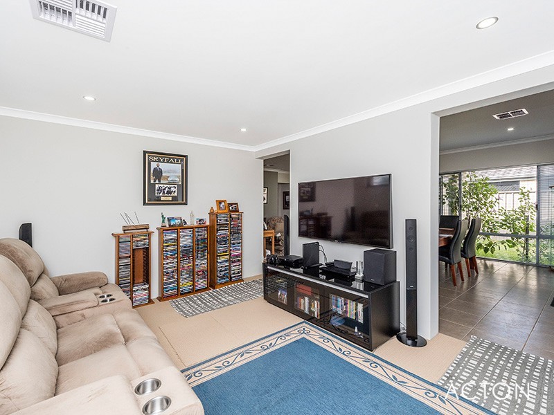 14 Headingley Link, Meadow Springs WA 6210