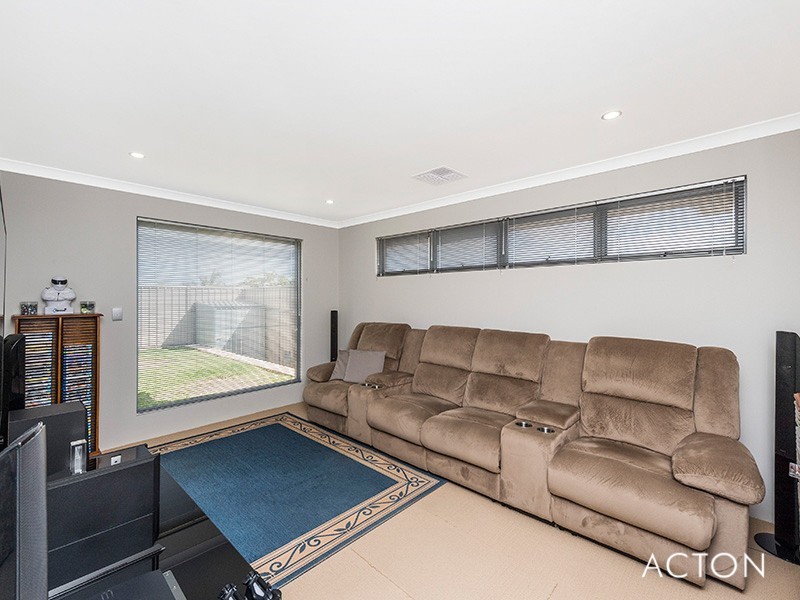 14 Headingley Link, Meadow Springs WA 6210