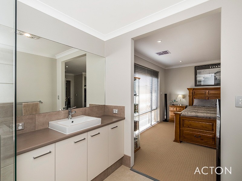 14 Headingley Link, Meadow Springs WA 6210