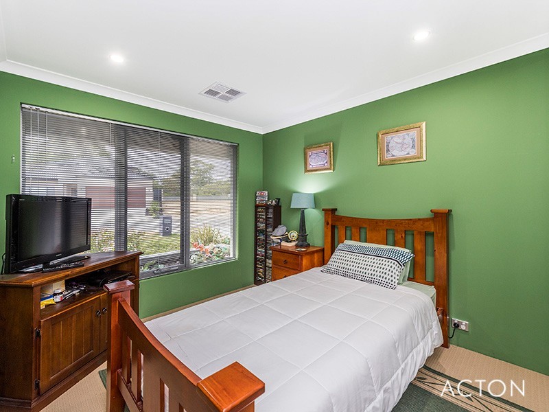 14 Headingley Link, Meadow Springs WA 6210