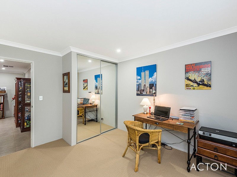 14 Headingley Link, Meadow Springs WA 6210