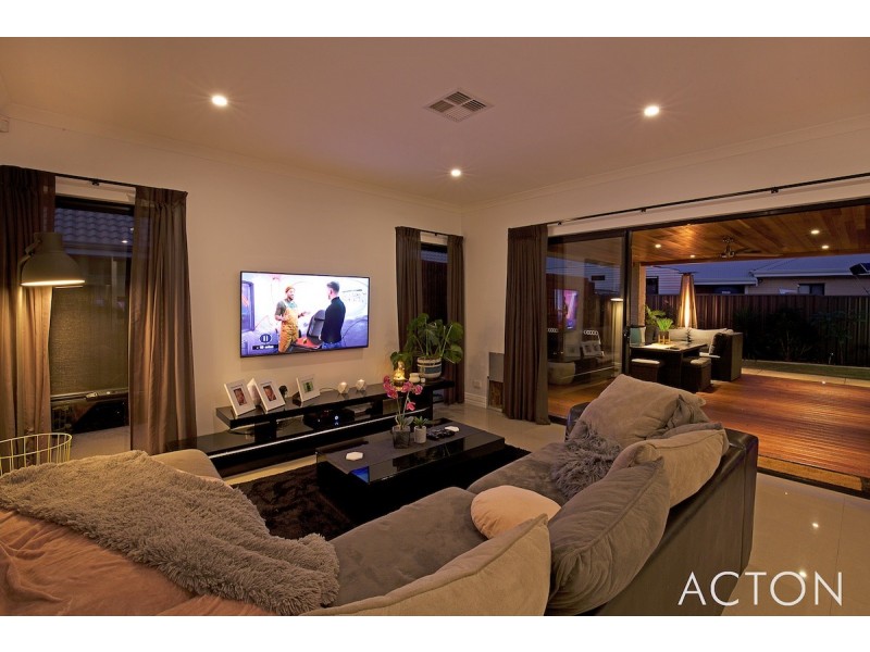 20 Bridgewater Boulevard, Erskine WA 6210