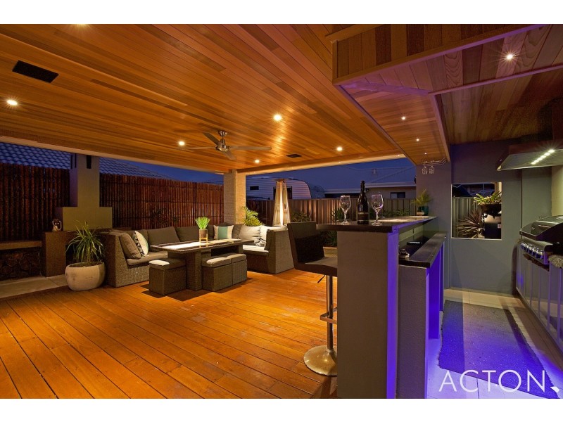 20 Bridgewater Boulevard, Erskine WA 6210