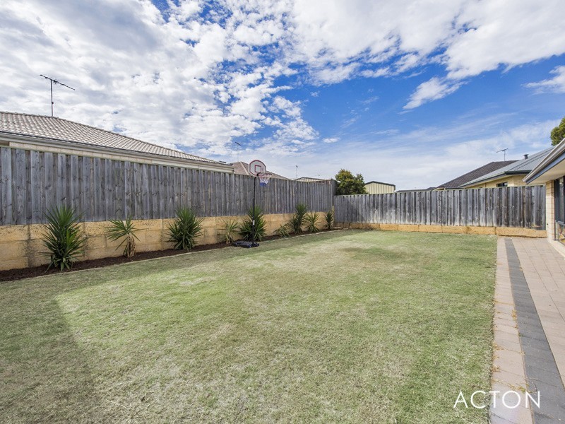61 Karon Vista, Halls Head WA 6210