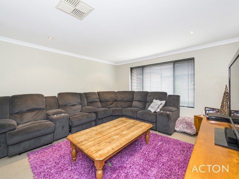 61 Karon Vista, Halls Head WA 6210