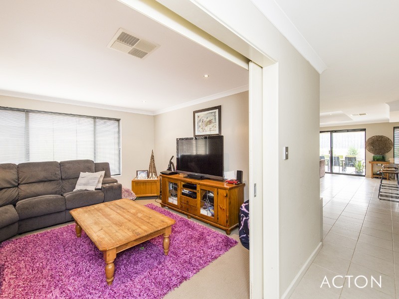 61 Karon Vista, Halls Head WA 6210