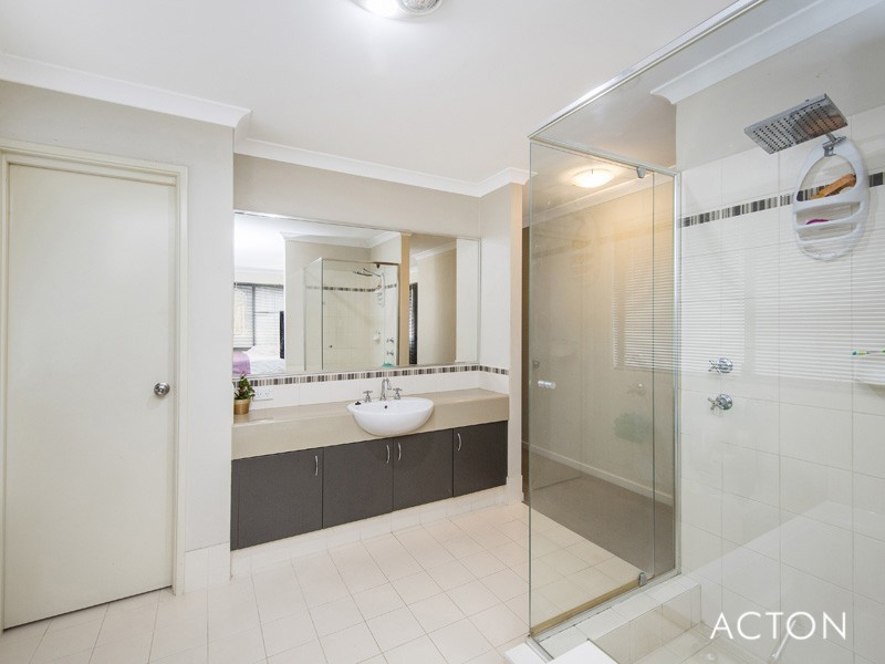 61 Karon Vista, Halls Head WA 6210