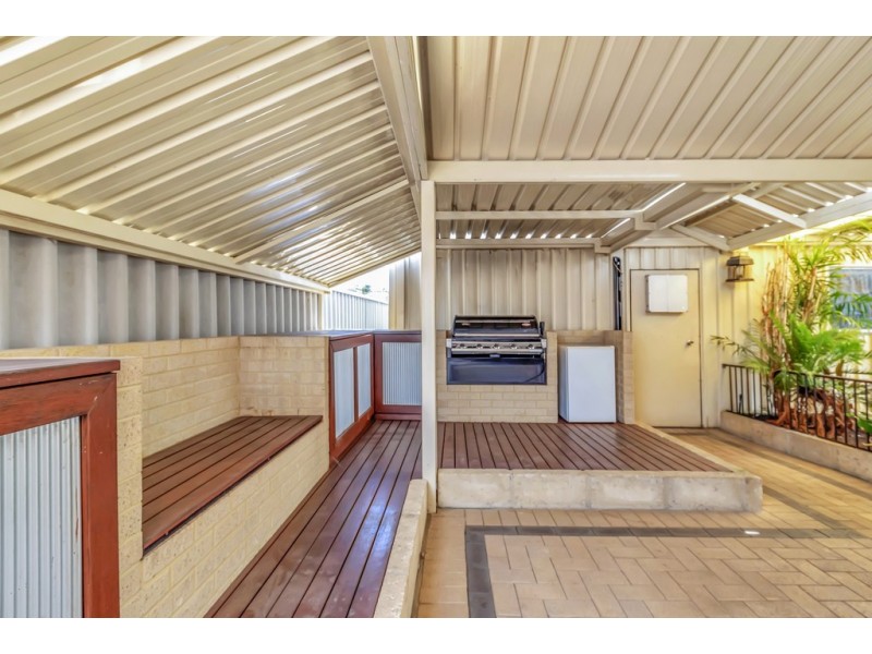 47 Templetonia Promenade, Halls Head WA 6210
