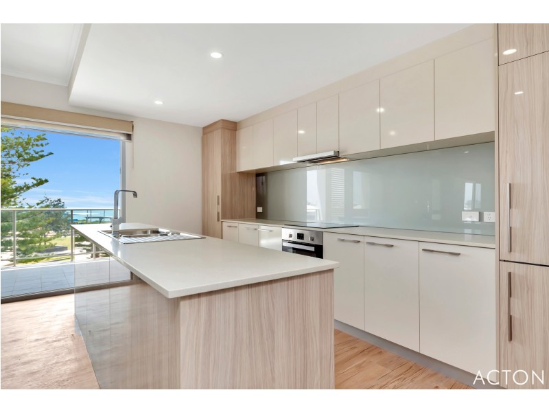 25/150 Boardwalk Boulevard, Halls Head WA 6210