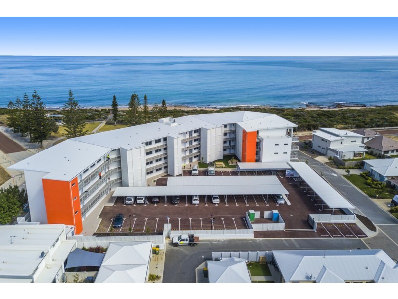 25/150 Boardwalk Boulevard, Halls Head WA 6210