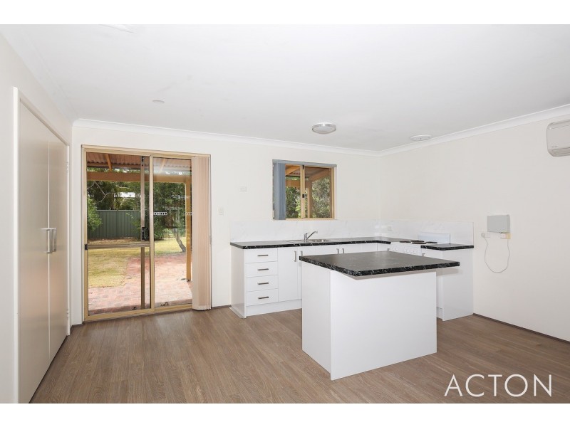 1 Scrivener Place, Halls Head WA 6210