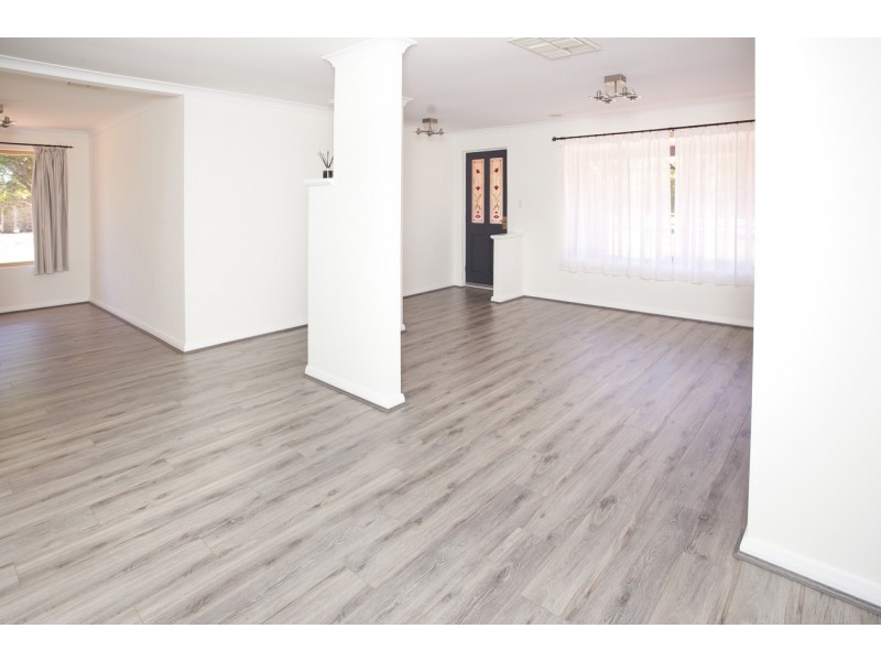 22 Eyre Close, Barragup WA 6209