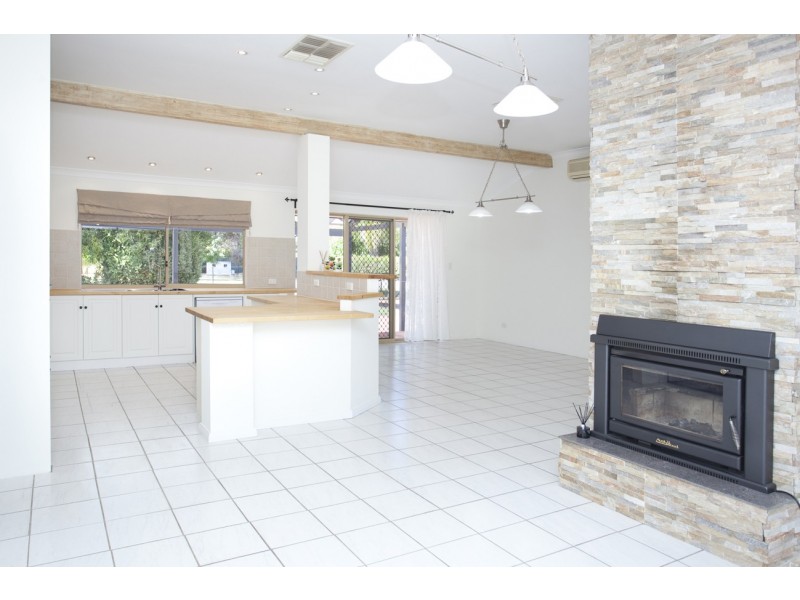 22 Eyre Close, Barragup WA 6209