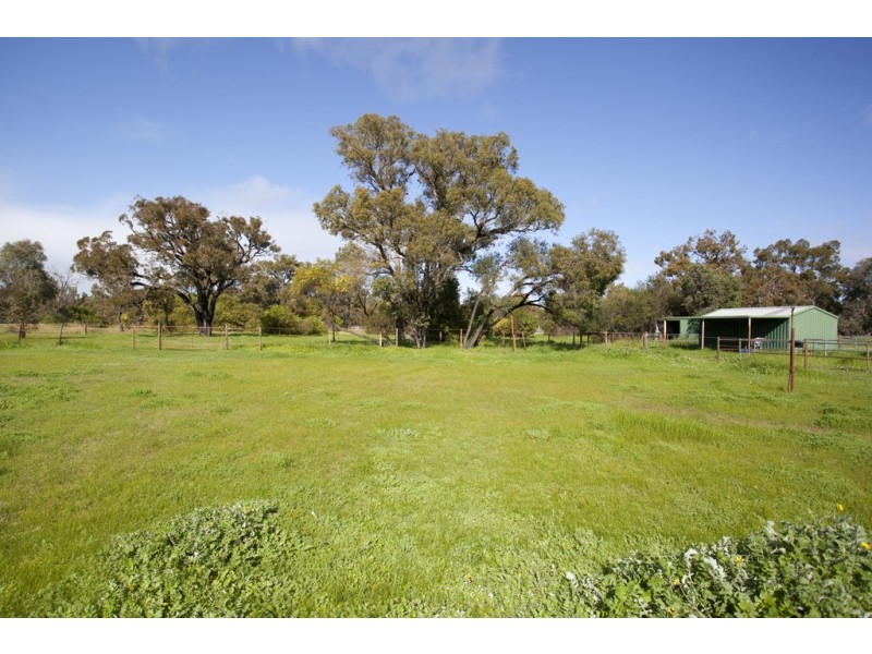 22 Eyre Close, Barragup WA 6209