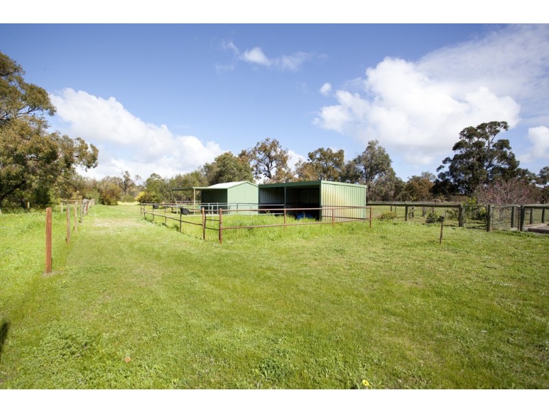 22 Eyre Close, Barragup WA 6209