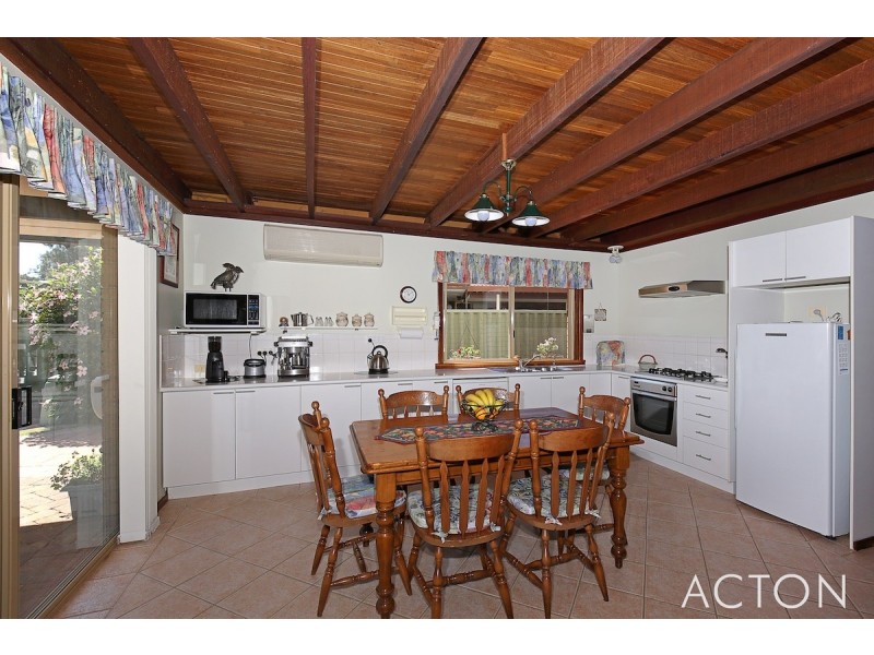 27 Woolah Place, South Yunderup WA 6208