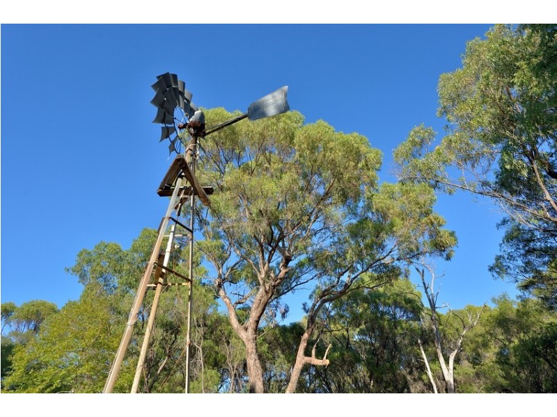 234 Newnham Road, Lake Clifton WA 6215