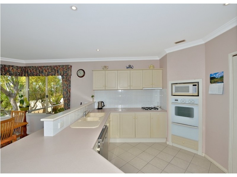 21 Armstrong Street, Halls Head WA 6210