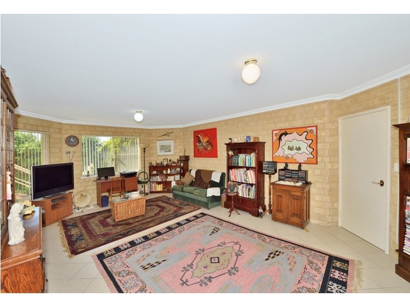 21 Armstrong Street, Halls Head WA 6210