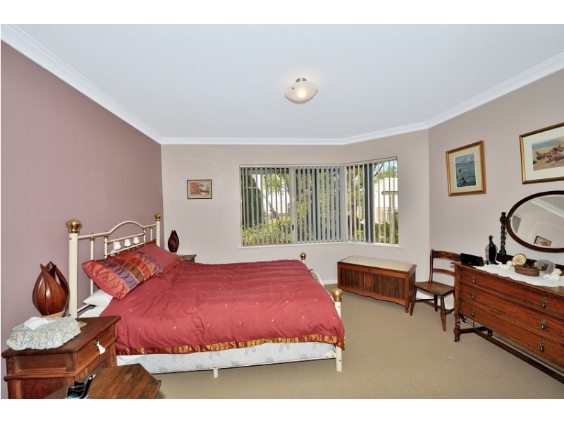 21 Armstrong Street, Halls Head WA 6210