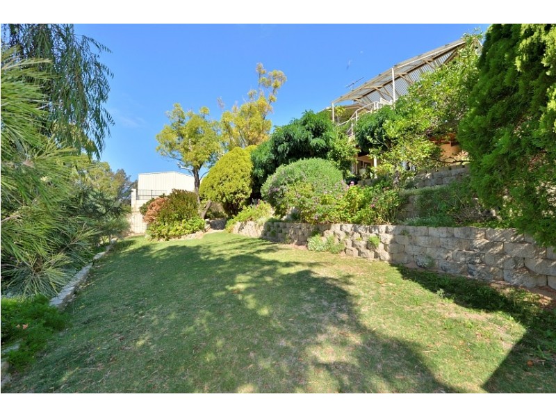 21 Armstrong Street, Halls Head WA 6210