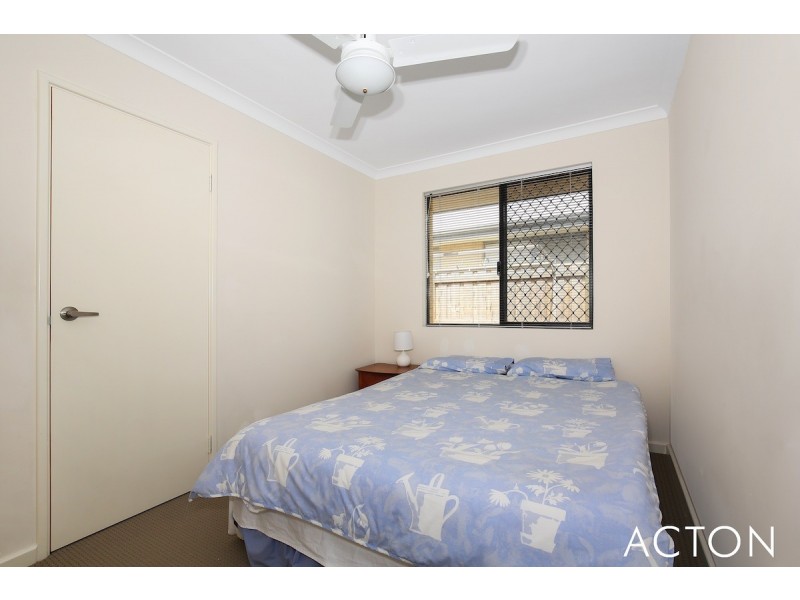 310 Peelwood Parade, Halls Head WA 6210