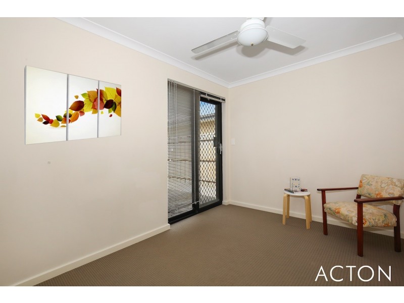 310 Peelwood Parade, Halls Head WA 6210