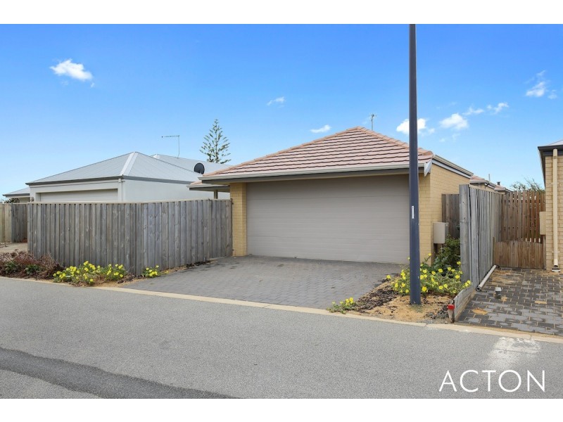 310 Peelwood Parade, Halls Head WA 6210