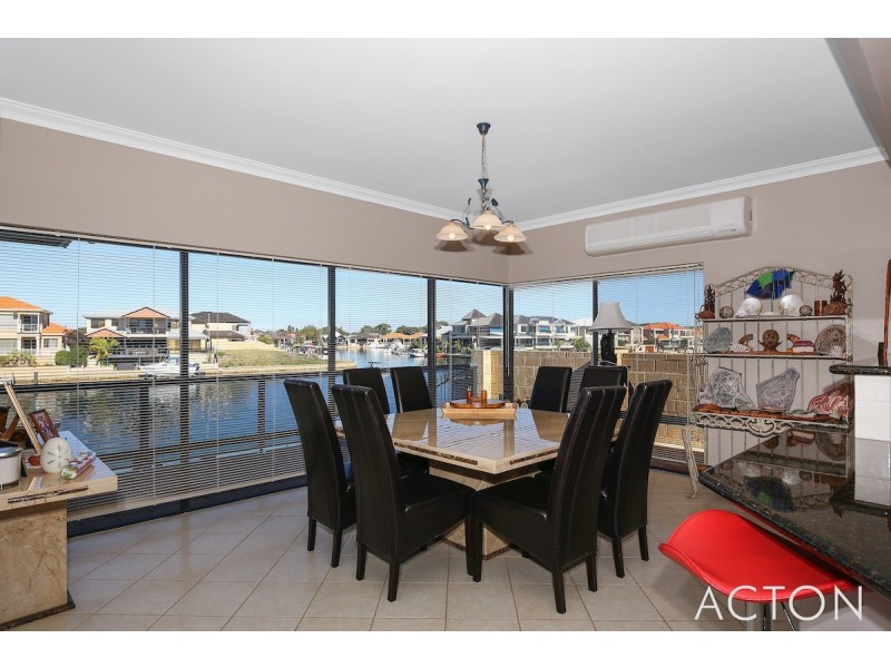 26 Finistere Island Retreat, Halls Head WA 6210