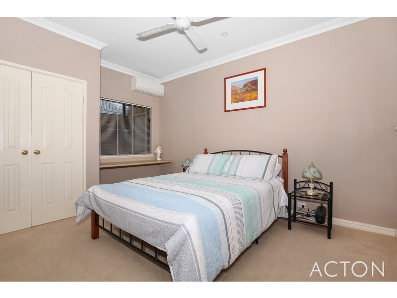 26 Finistere Island Retreat, Halls Head WA 6210