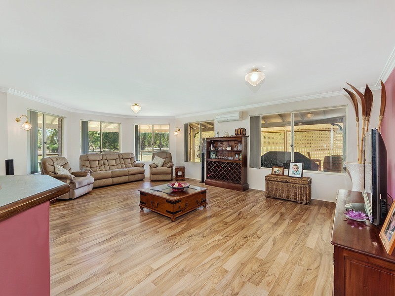 1118 Orton Road, Cardup WA 6122