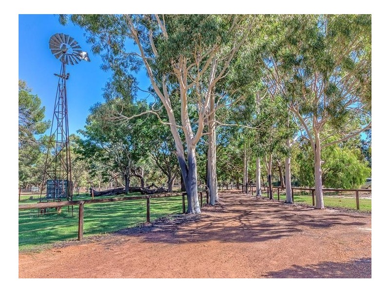 1118 Orton Road, Cardup WA 6122