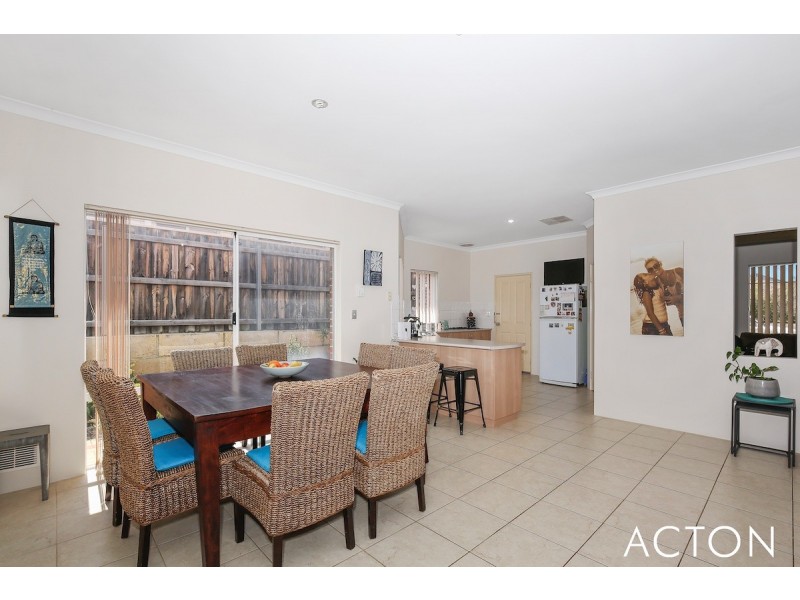 5 Calytrix Way, Halls Head WA 6210