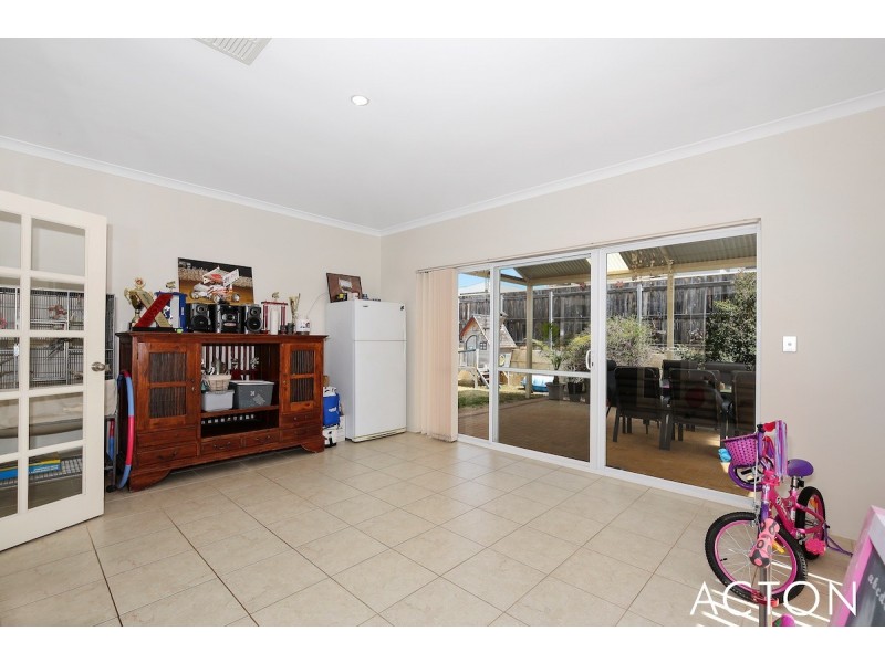 5 Calytrix Way, Halls Head WA 6210