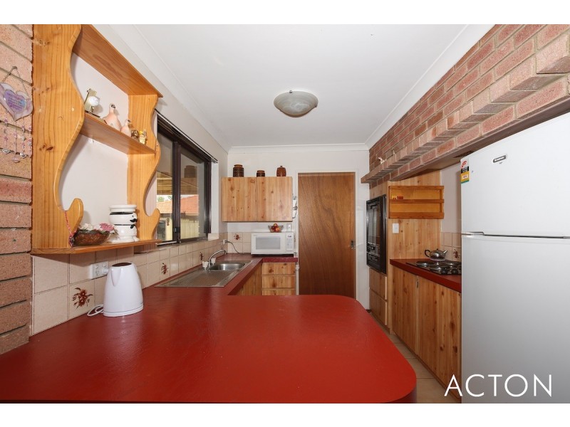 11 Manildra Drive, Dudley Park WA 6210