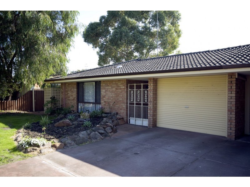 5B Nile Close, Halls Head WA 6210